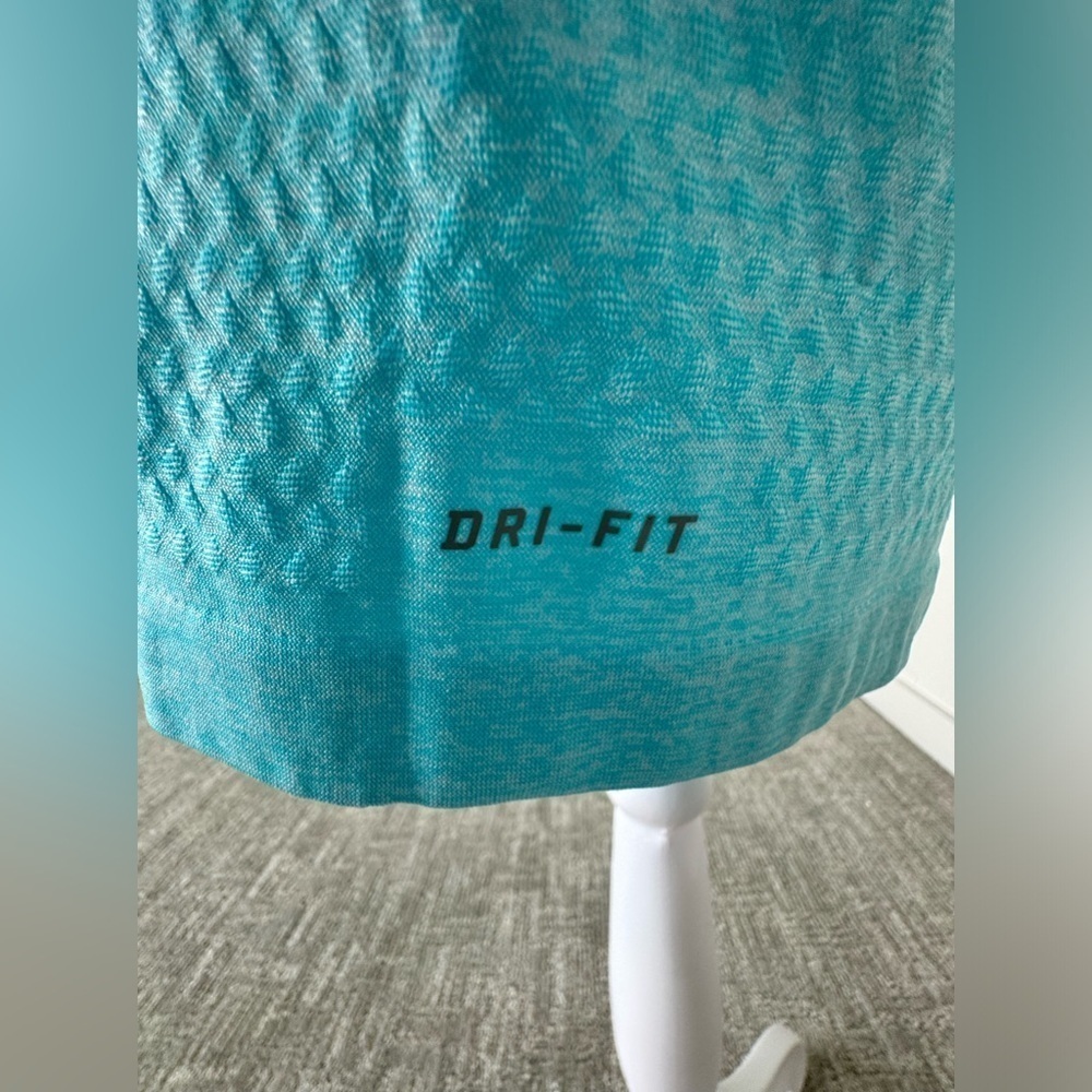Nike Dri Fit Running 1/4 Zip Long Sleeve Activewear M Teal Blue - Picture 10 of 11